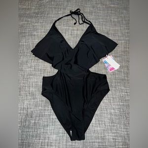 Brand new with tags. Women’s swimsuit. Size xl.